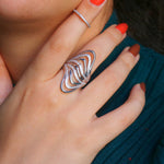 Load image into Gallery viewer, Wavy Silver Ring